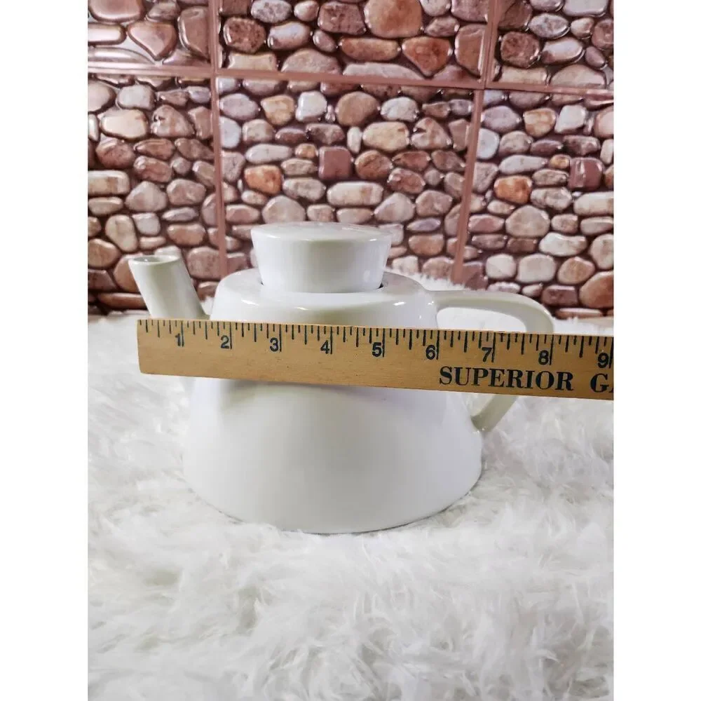 Ikea White Modern Style Tea Pot with Handle and Locking Lid Classic Large